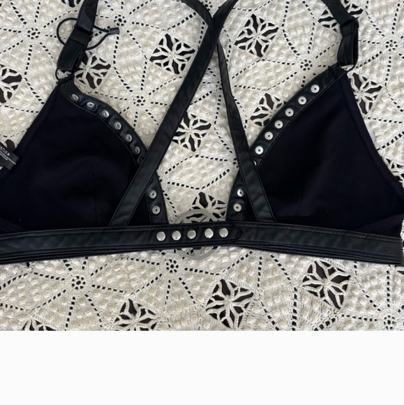 ***SOLD***KILLSTAR NWOT Black Strappy Pentagram Halter Top. XL - Picture 6 of 11